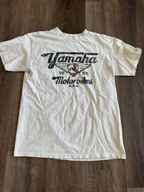 Vintage Yamaha Cream Short Sleeve Motorbikes Logo Tee Shirt Medium